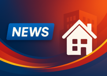Grafica moderna per notizie settimanali immobiliari, con icona casa e sfondo urbano stilizzato